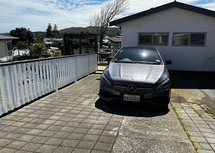 Raglan Retreat On Gilmour